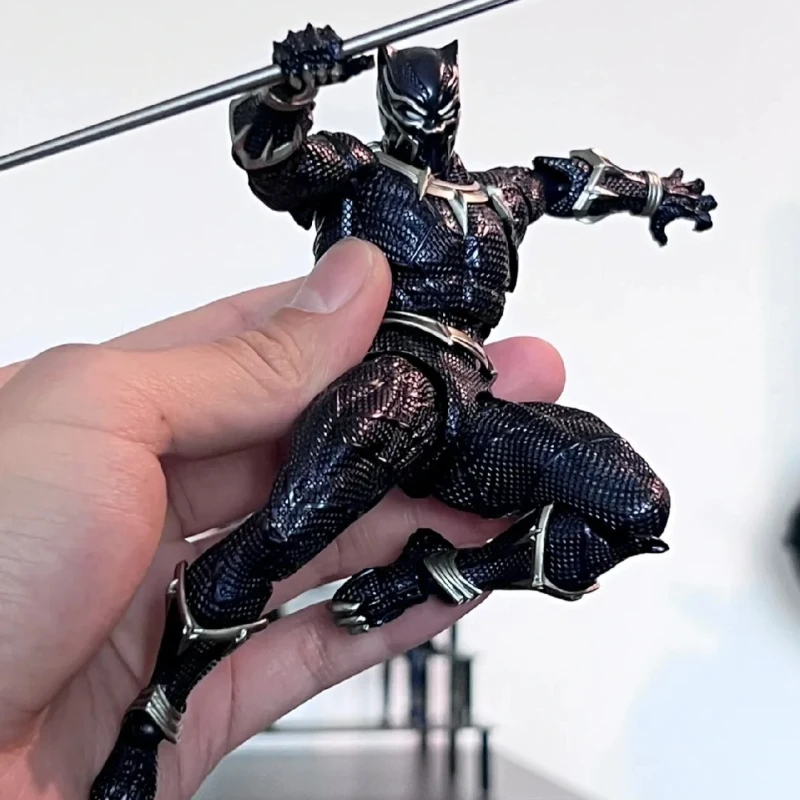 Amazing Yamaguchi Black Panther Action Figure - Image 6